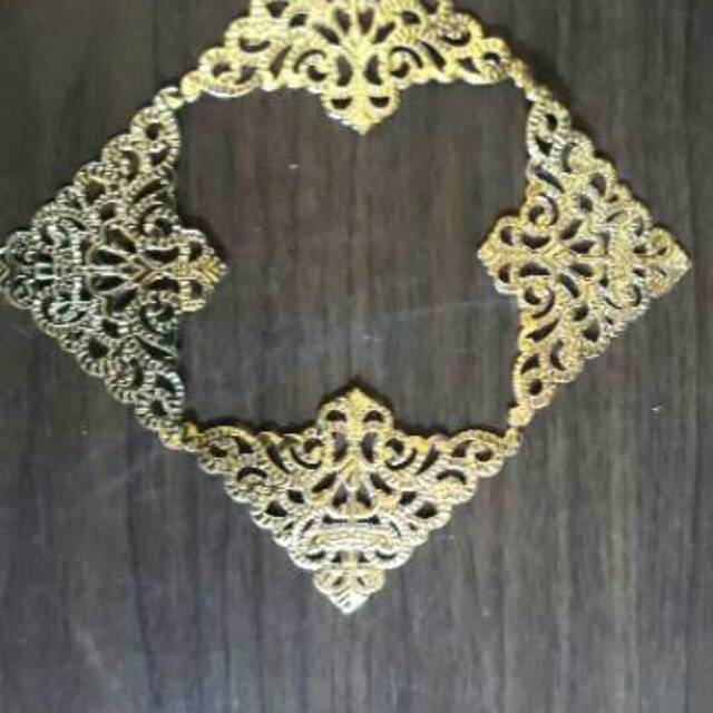 Ukiran Sudut Kotak Hantaran