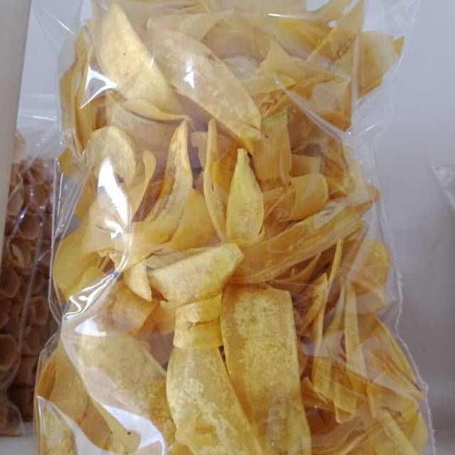 

Cemilan kripik pisang