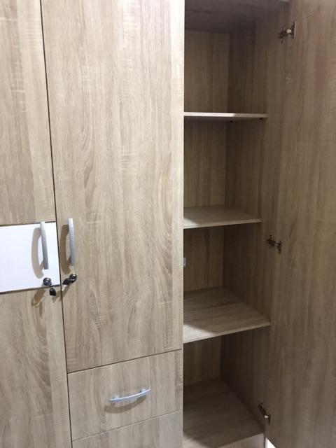 Lemari Pakaian 3 Pintu Cermin Lp 328