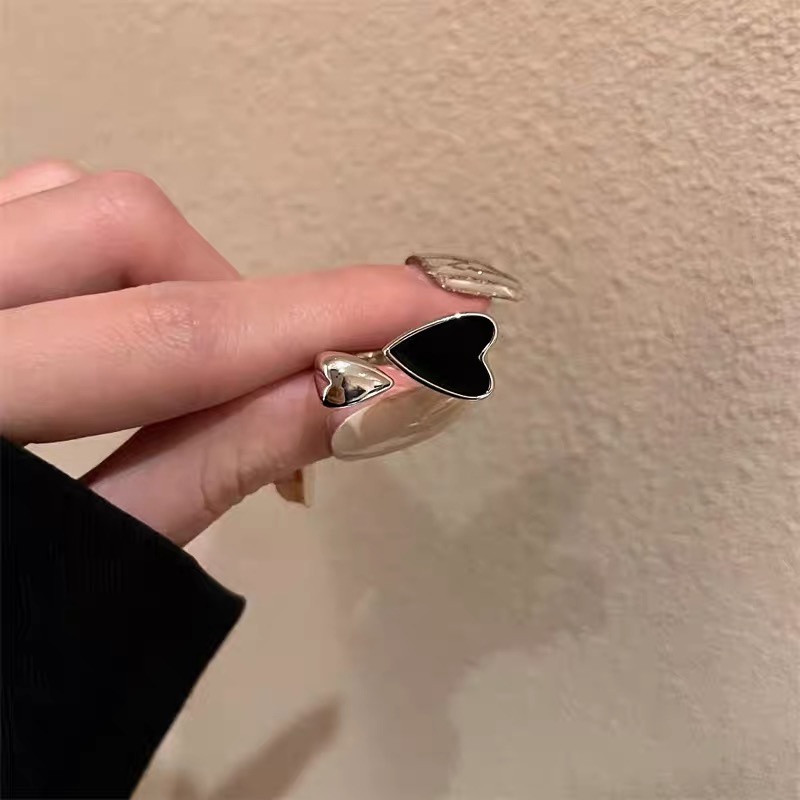 YEEZII Set Cincin Model Terbuka Dapat Disesuaikan Bentuk Hati Warna Hitam Gaya Retro Untuk Wanita