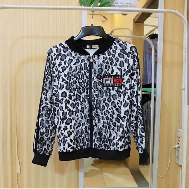 Jaket Bomber Fila Motif Leopard | Termurah Hits Jaket Fendi