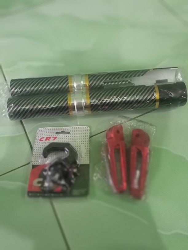 Gantungan Barang / Hook Barang Model Lipat / Kait Motor Matic Model Cakar