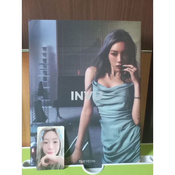 Taeyeon INVU ENVY limited ver + PC ((unsealed))