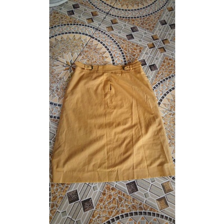 Preloved/Pl Rok wanita span pendek