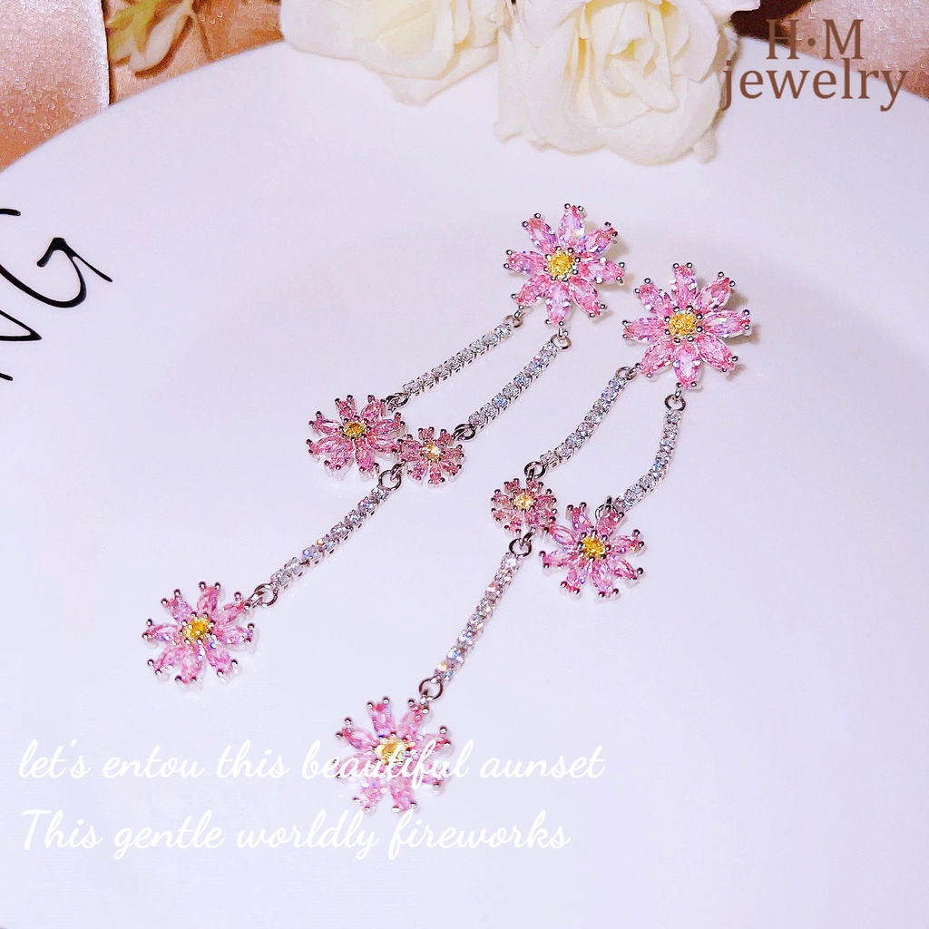 Set Kalung Rantai + Anting Gantung Panjang Kait Motif Bunga Daisy Aksen Rumbai Untuk Perhiasan Wanita