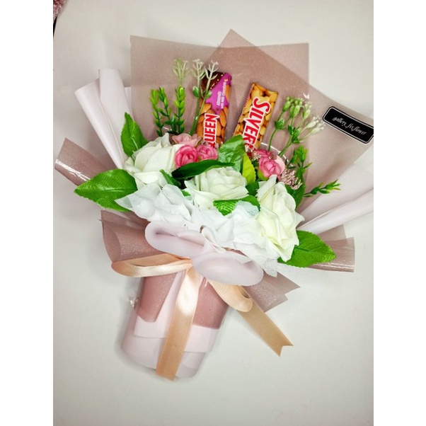 (PO 1-2hari)Bucket coklat murah/bucket bunga cokelat/kado wisuda sidang premium