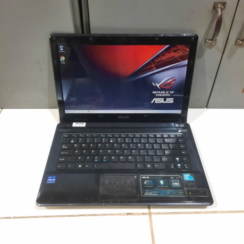 Laptop Asus A42J Intel Core i5 Ram 4/500GB Layar 14 inch Full aplikasi siap pakai