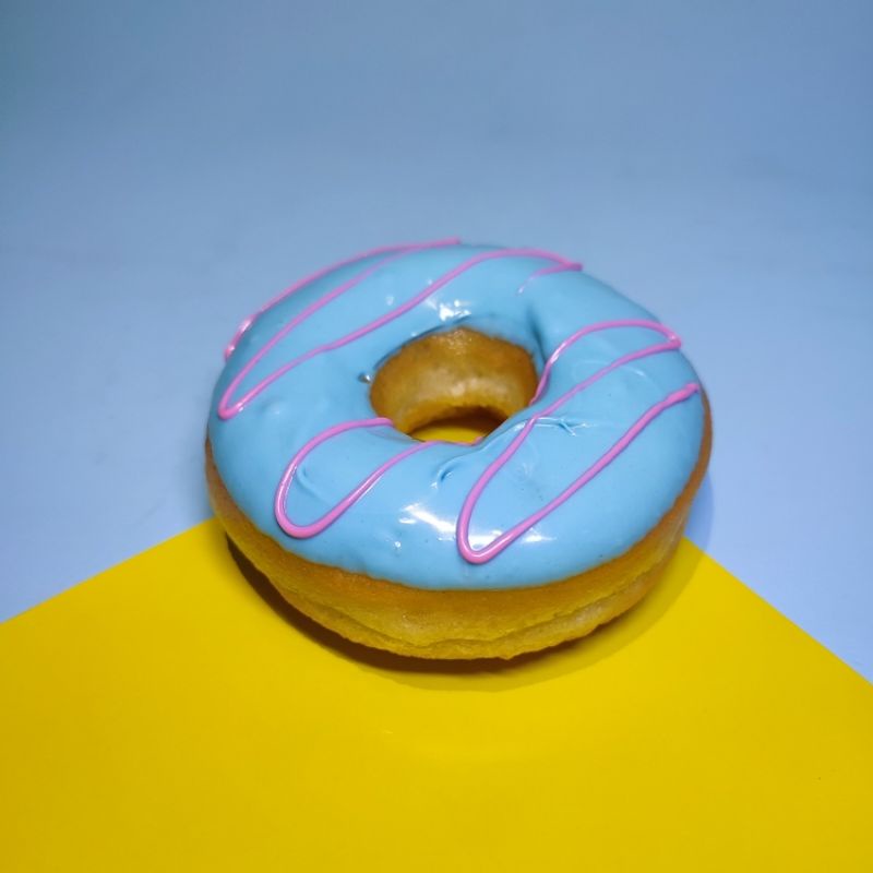 

Donat Blueberry Glaze