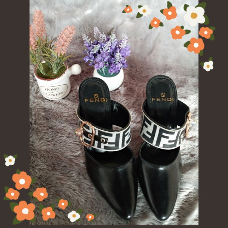 sandal wanita // sandal cantik // sandal pesta // High Heels // High heels hitam // High heels Fendi