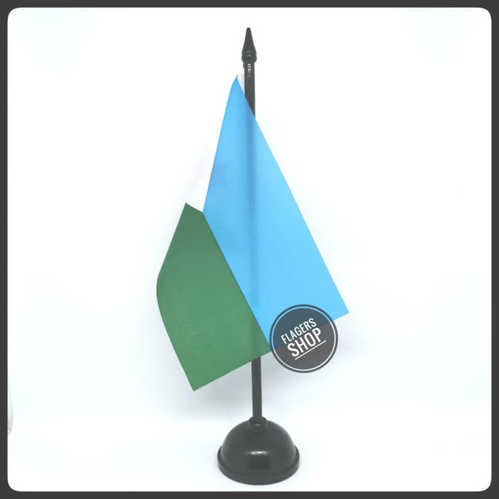 

Bendera Meja Djibouti + Tiang Kayu