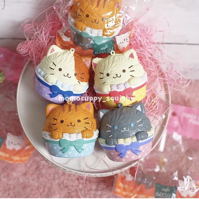 PROMO Squishy licensed cupcakes cat by cafe sakura