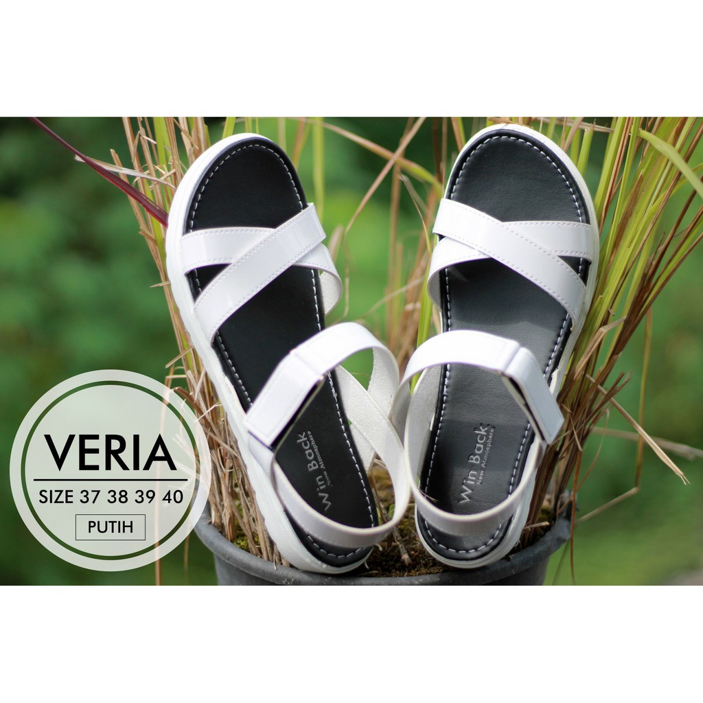 Sepatu Sandal  Flat Wanita  Merk Winback Model Veria Warna 