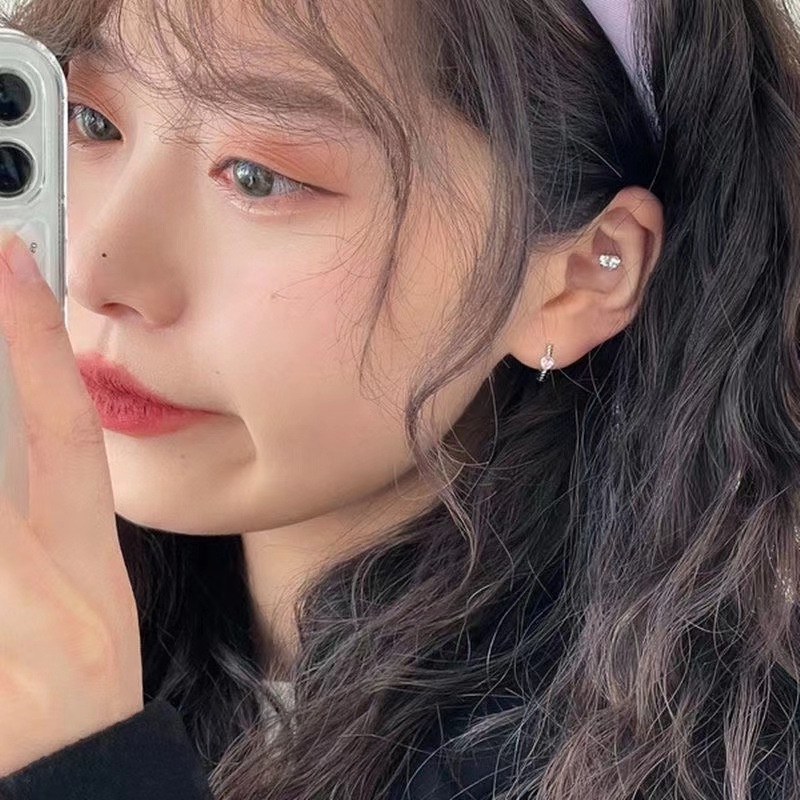 Anting Hoop Kristal Bentuk Hati Warna Pink Gaya Korea Untuk Wanita