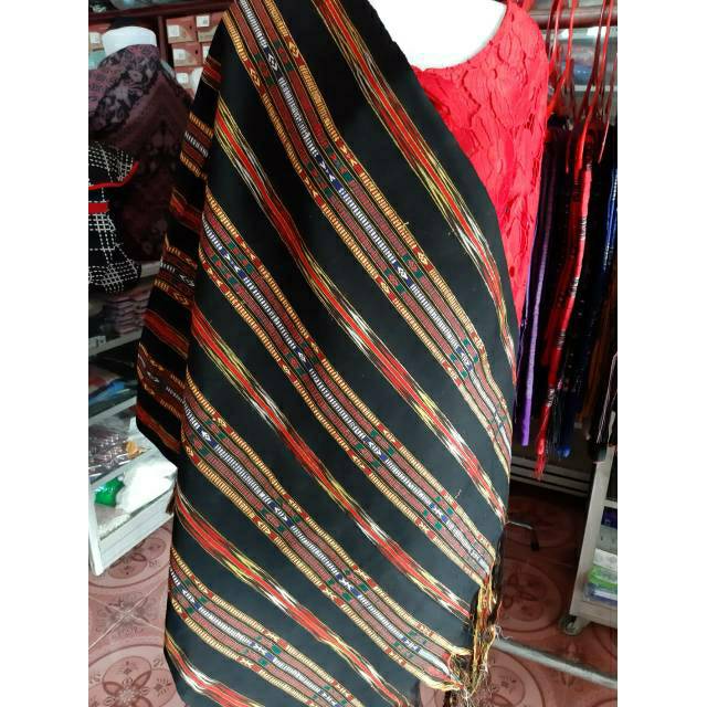 KAIN TENUN BAHAN JAS MOTIF ULOS MANGIRING JUGIAH