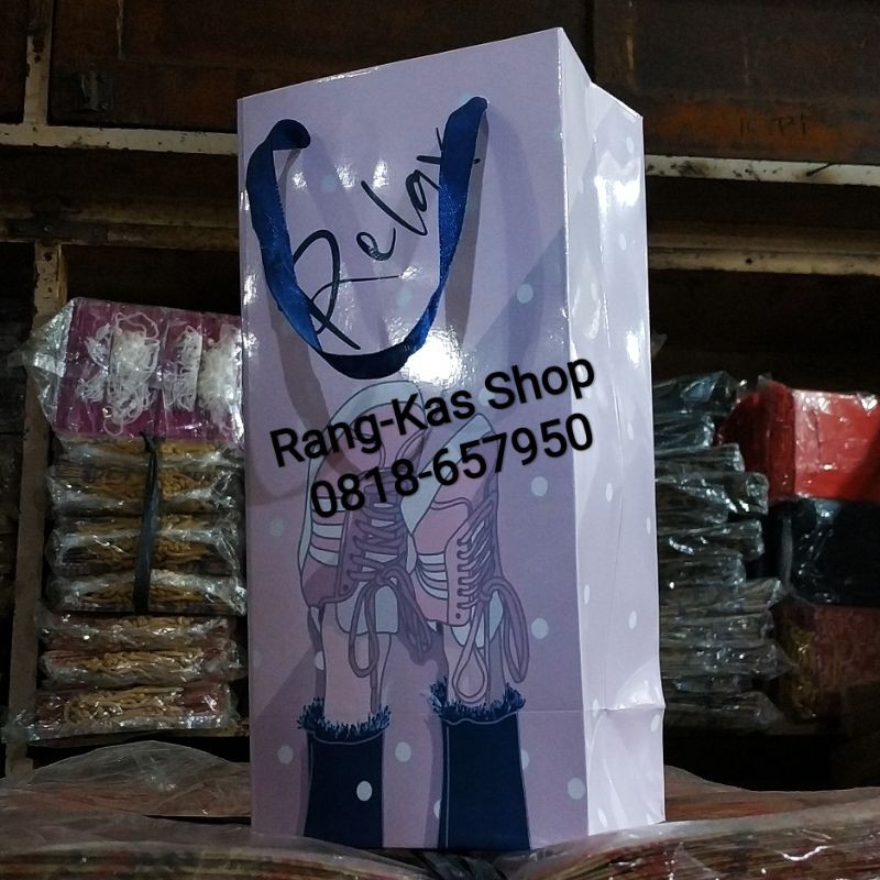 

Paperbag Botol minum Laminating Doff Shoes