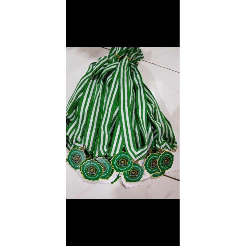 

HUMAN Medali Custom / Medali Wisuda / Medali Aklirik