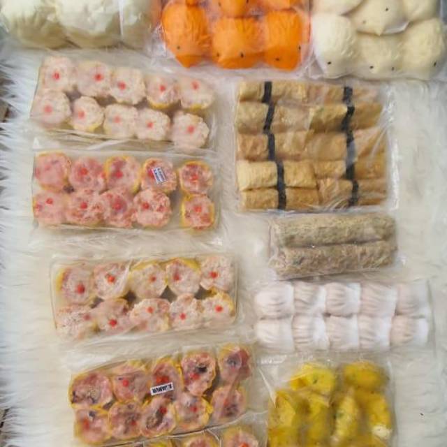 

HALAL!!! MACAM2 DIM SUM !!DIJAMIN ENAK...DIBUAT SAMA MANTAN CHEF RESTO TERKENAL