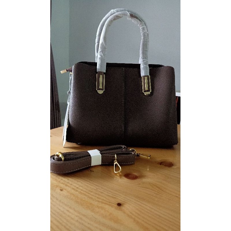 TAS FASHION merk Dari My Ikan yang lagi trend Bahan kulit jeruk asli bahus banget