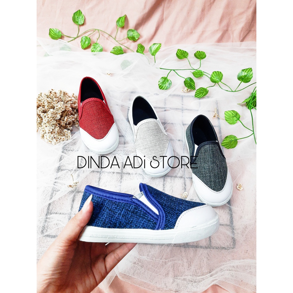 Reffi Sepatu anak perempuan laki-laki unisex Ebony bahan import casual warna merah hitam krem dan biru ukuran 26-35