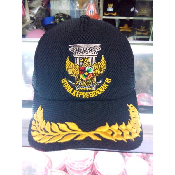 topi istana kepersidenan ri