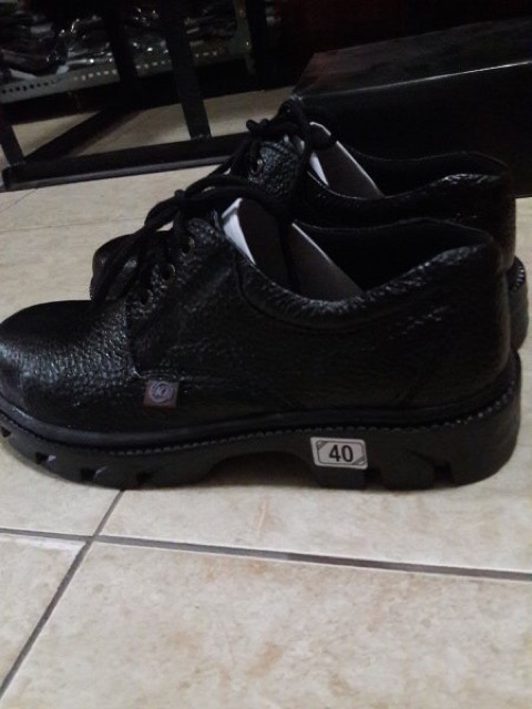 Sepatu Safety Bertali dan Tanpa Tali size 38 - 45