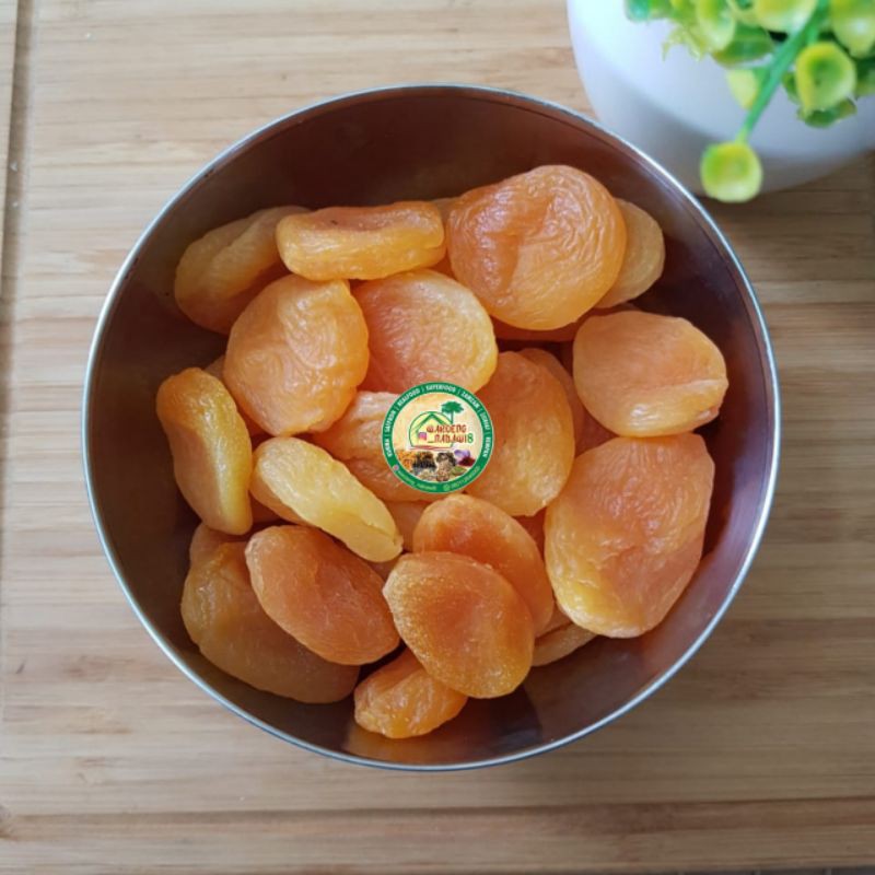 

Dried Apricot / Aprikot / Buah Apricot 50gr