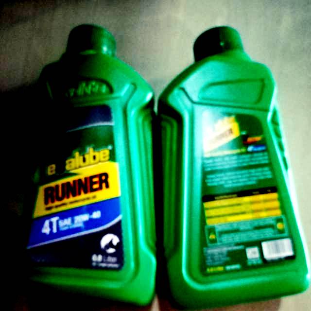 Oli mesin Evalube 4T