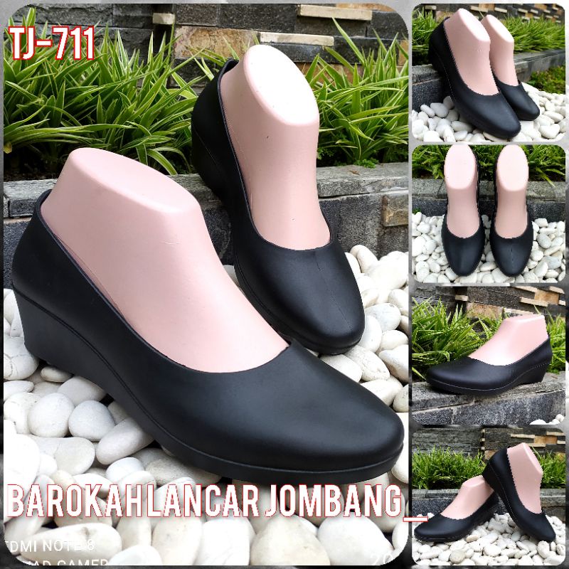 Sepatu Pantofel Karet Wanita Wedges Fuhaha TJ-710.hak 3cm 100% original by fuhaha