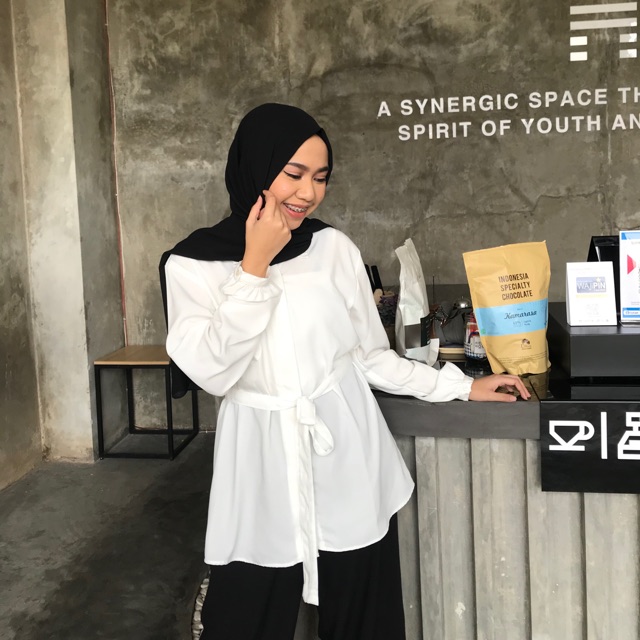 KEMEJA PUTIH WANITA SAFARA TOP