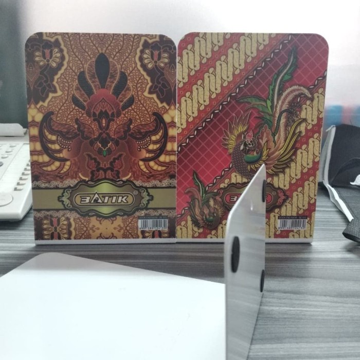 

Diskon Endbook/Pembatas Buku Batik Indonesia /Book End Besi Trendi