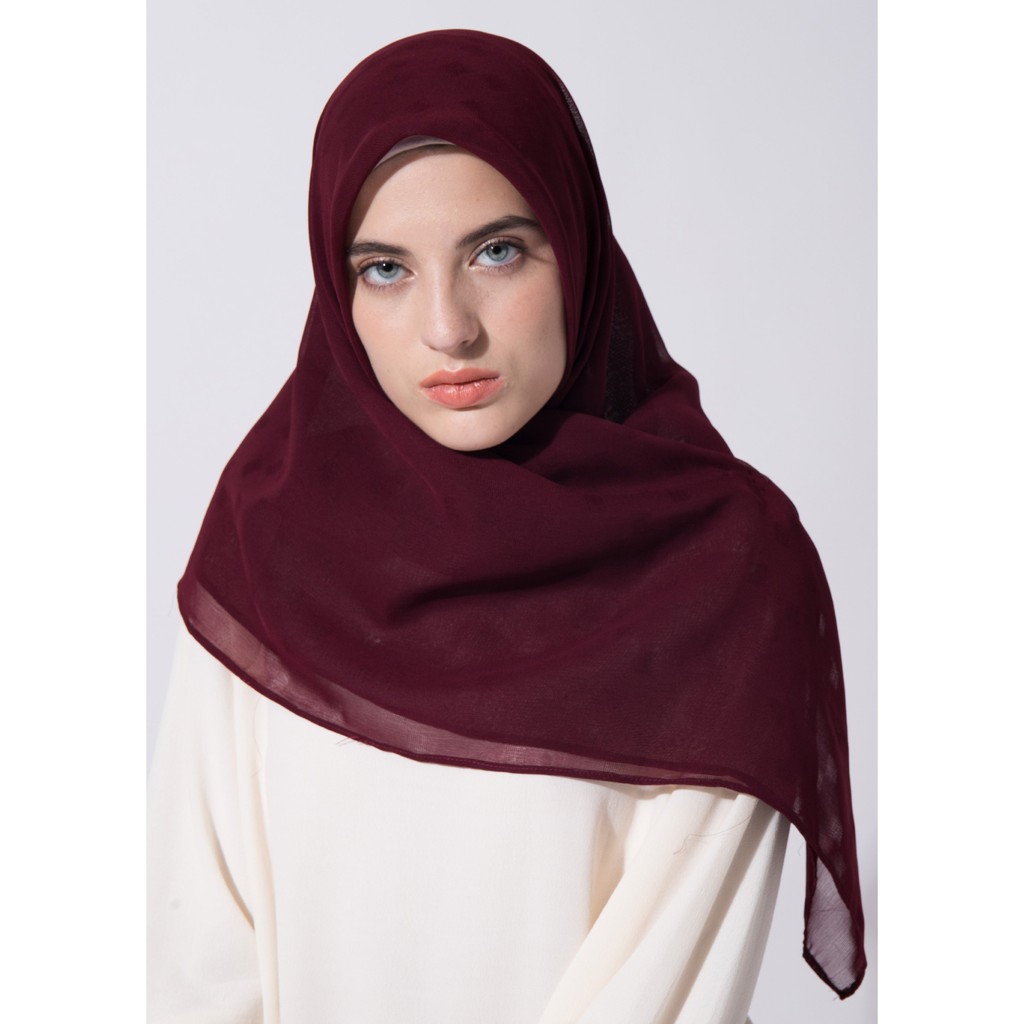 

Cazzie Scarves Maroon