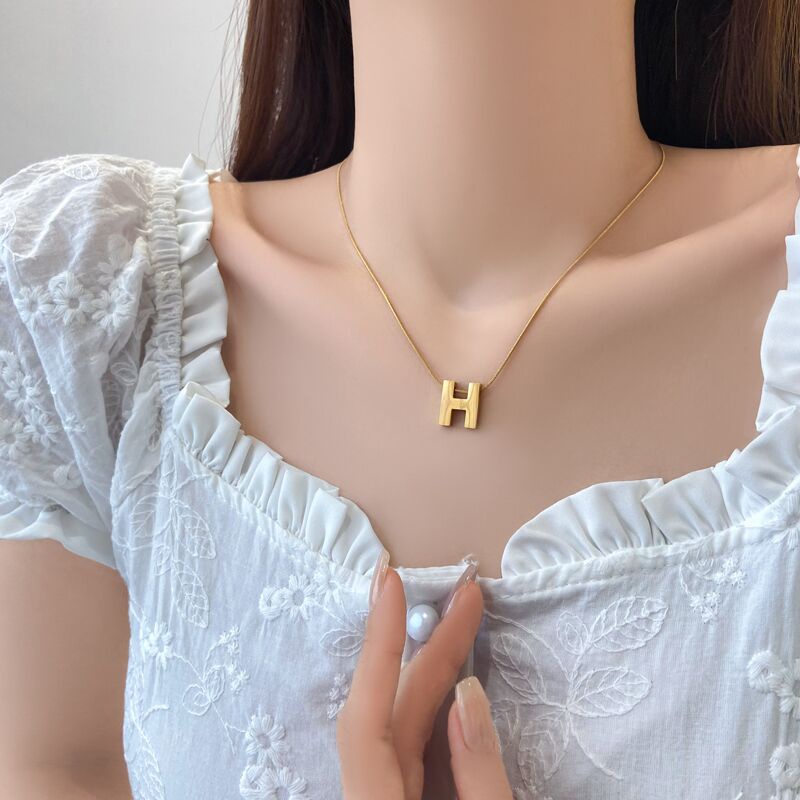 Kalung Titanium Wanita Anti Karat Simple Liontin Huruf H Necklace Emas 18k Aksesoris Korean Style COD