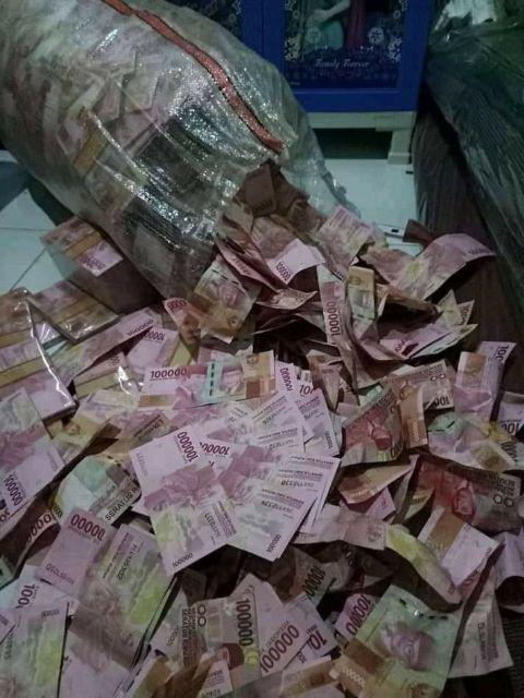 Kemeja Batik Pria Lapis Furing Buwana Hitam Katun Primisima Batik Solo Batik Coklat Brown