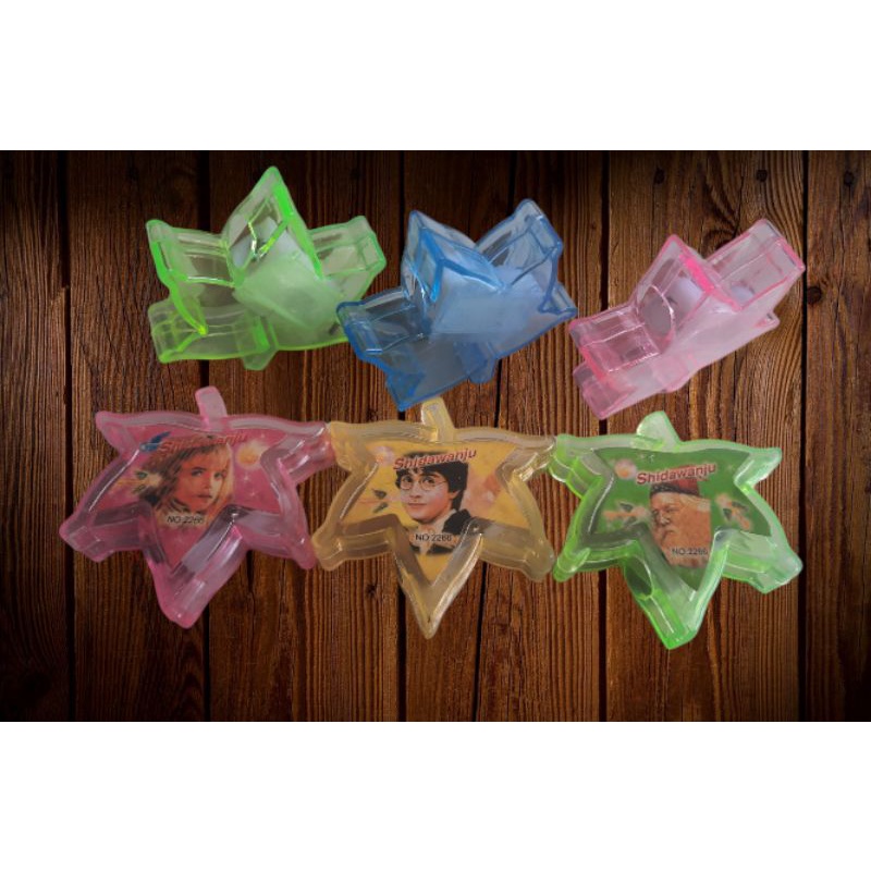 

Rautan pensil motif daun