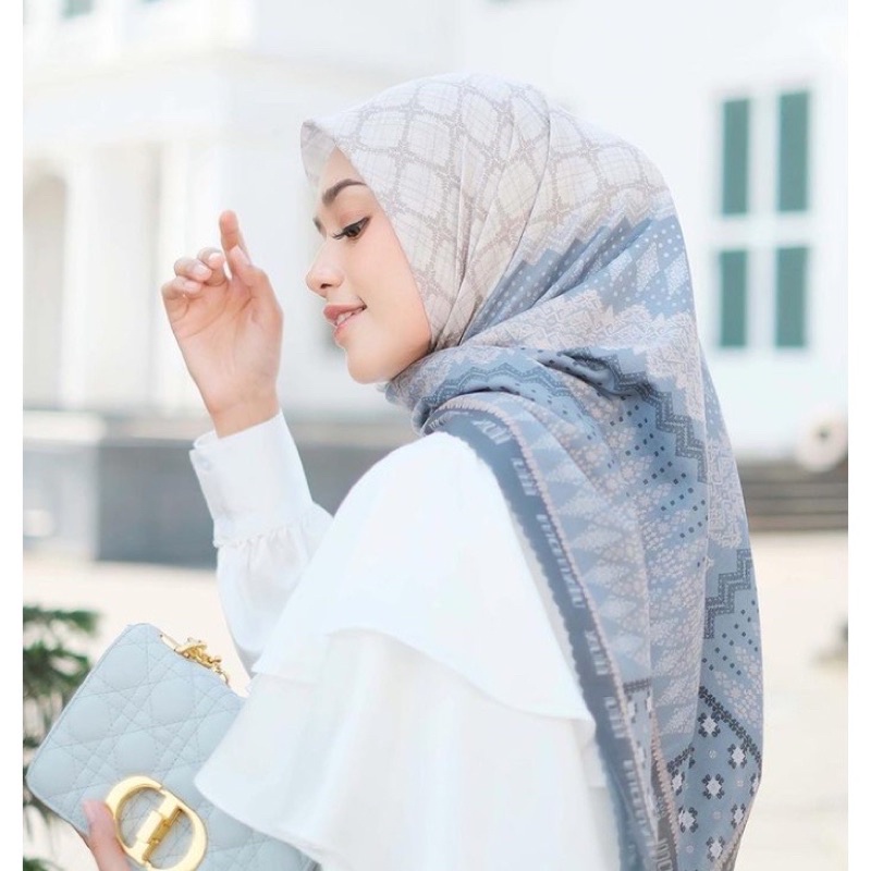 Dirgahayu scarf Bajawa Denim Vanilla Hijab