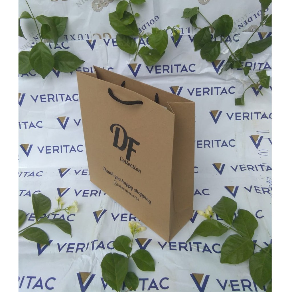 

Paper Bag Murah, Tas Kertas Kraf Coklat Size P22 L10 T28 Sablon 1 Sisi 1 Warna Free Design