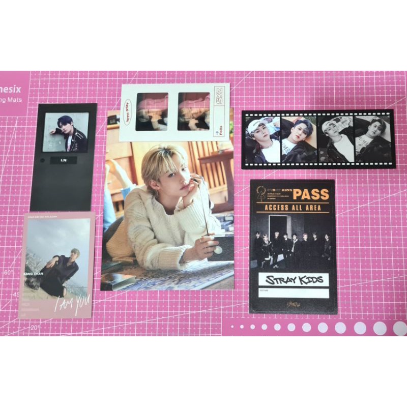 Postcard & bookmark Season greetings 21 felix frame pc in life I.N polaroid i am you bang chan photo