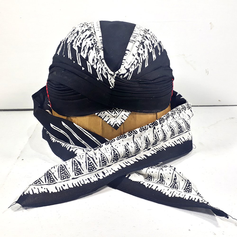 Blangkon Jogja Hitam Batik Putih Alusan Bisa Dilipat Model Koncer Sliwir