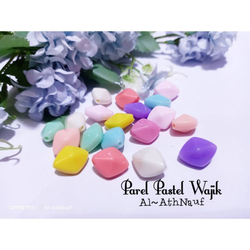 

Parel Pastel Wajik