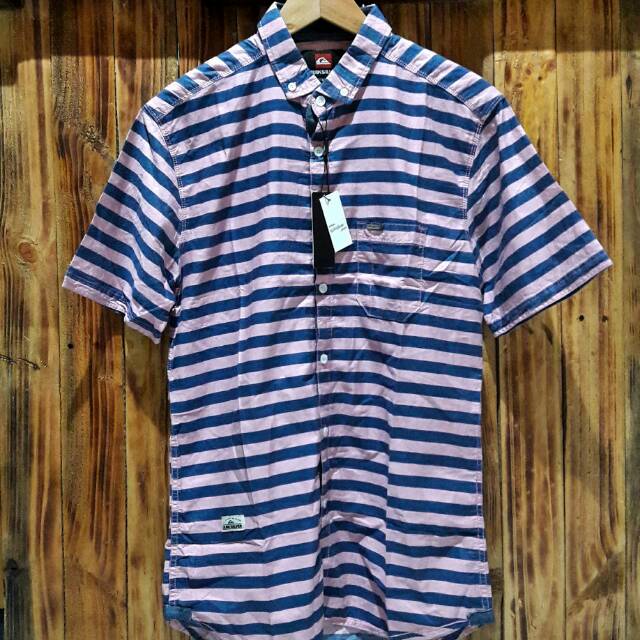 KEMEJA QUICKSILVER PENDEK