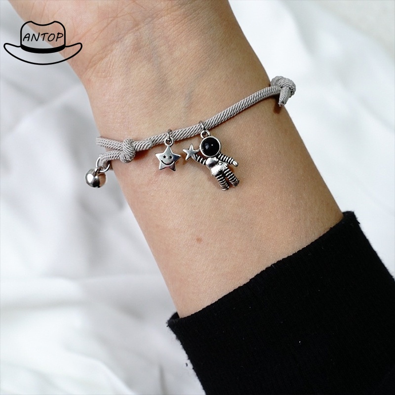 2pcs/set Couple Gelang Pasangan Magnetik Lucu Astronot Liontin Gelang Disesuaikan Gaya Korea Gelang Persahabatan Hadiah Ulang Tahun ANTOP