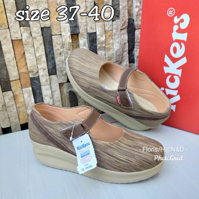 Sandal sepatu wanita kickers original