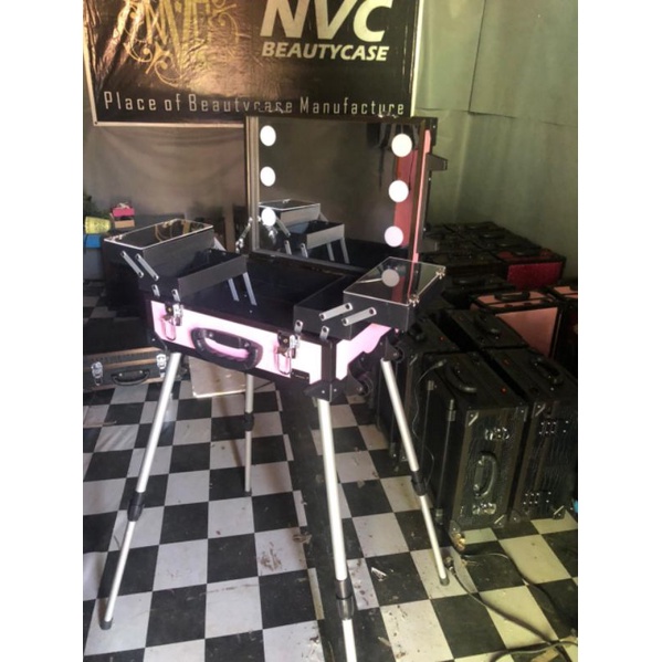 beautycase koper make up uk M lampu 6 dan kaki 4 sdh ada spkerny
