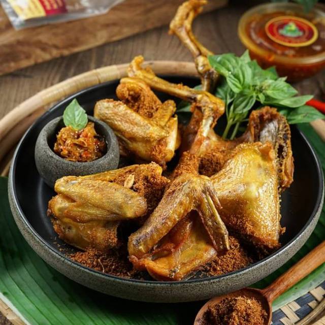 

AYAM PEJANTAN VAKUM 10 POTONG