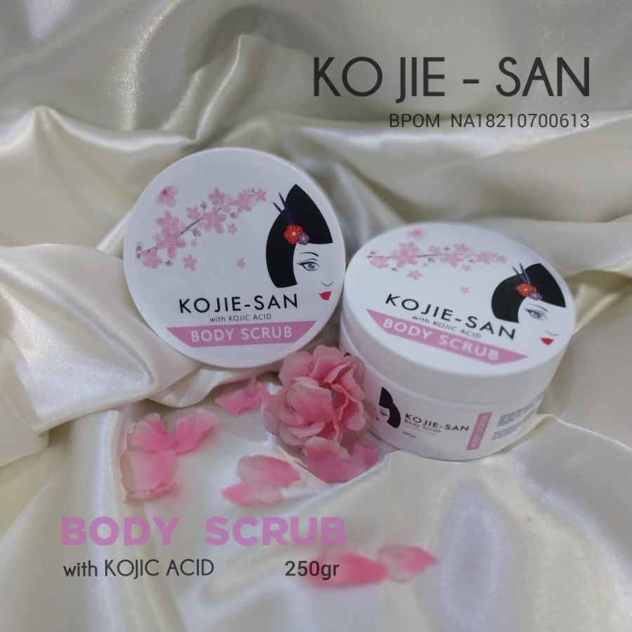 ✨ AKU MURAH ✨Kojie-San With Kojic Acid Body Scrub