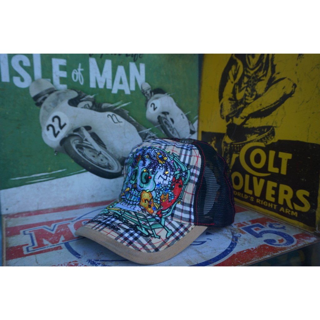 Trucker Hat Topi Ed Hardy Unisex One Size Cream Black