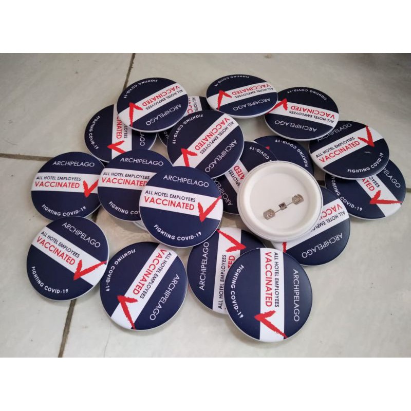 

PIN/NAME TAG