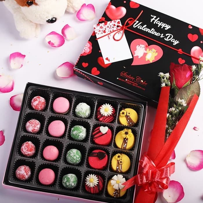 

Berkualitas Kado Valentine Cookies, Macaron & Coklat + Bunga Asli (For Him) - Tanpa Bunga