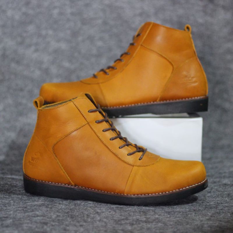 FULL LEATHER SEPATU BOOT KULIT ASLI (kulit sapi) WOLF GOLDEN ORIGINAL KASUAL SEMI FORMAL