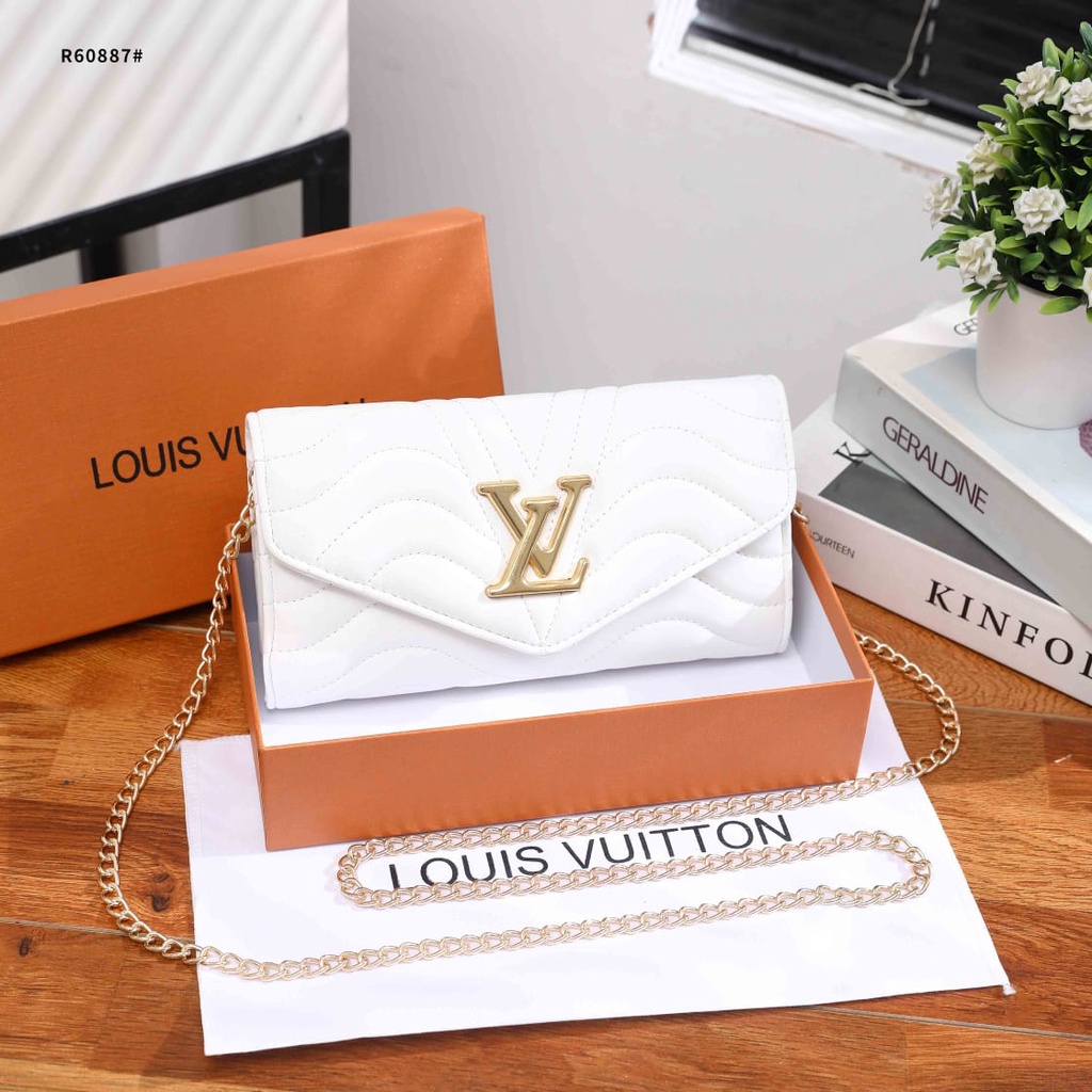BAG Envelope Chain Wallet R60887#